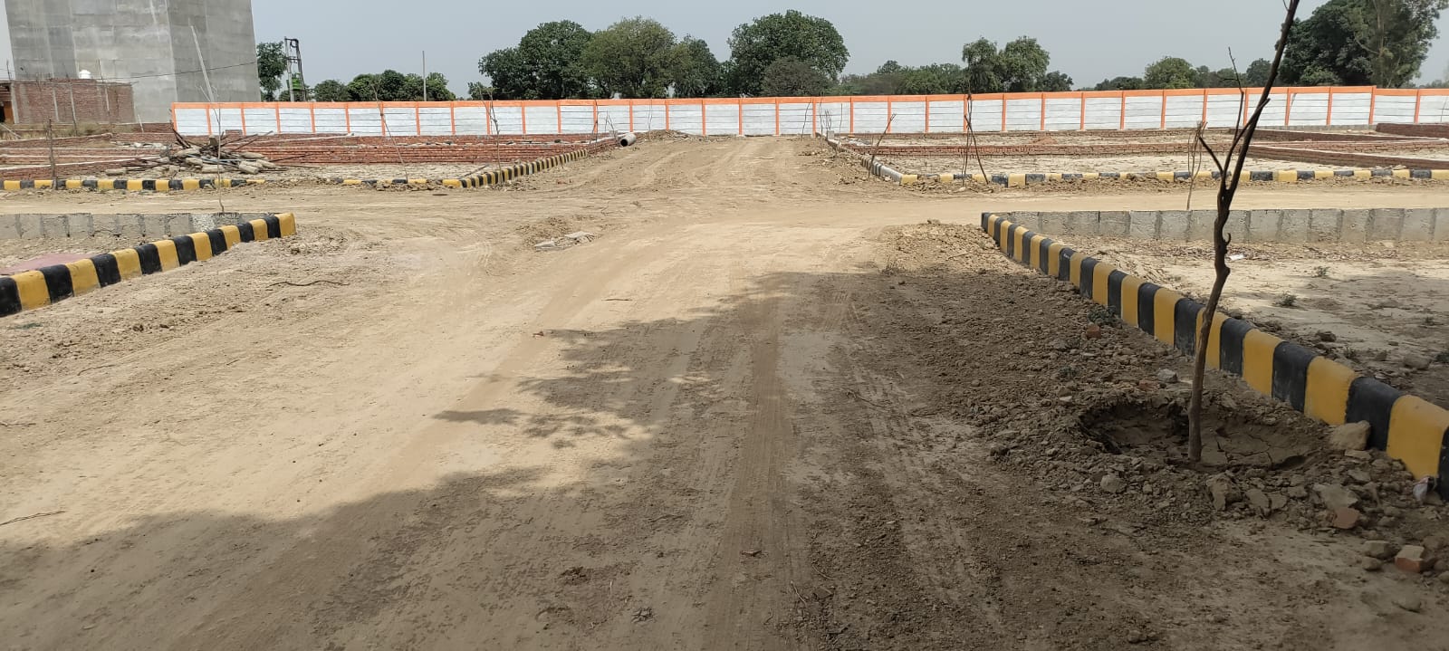 Plot For Sale in Raebareli Road
