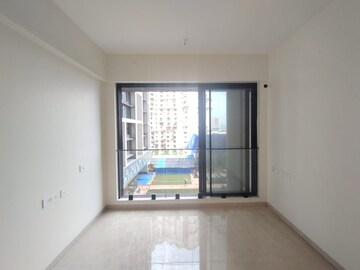 Room in 4 BHK Apartment at Dosti Eastern Bay Phase 2, Wadala – for Rent