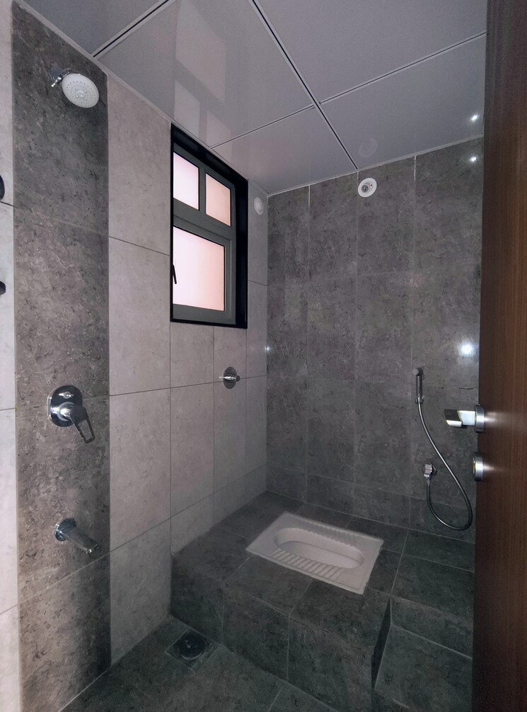 Bathroom, vilas-javdekar-yashwin-enchante 2.5 Bedroom 900 Sq.Ft. Apartment In Kharadi Pune 9624563