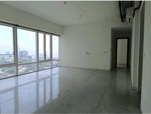 Room in 3 BHK Apartment at Indiabulls Blu, Worli – for Sale