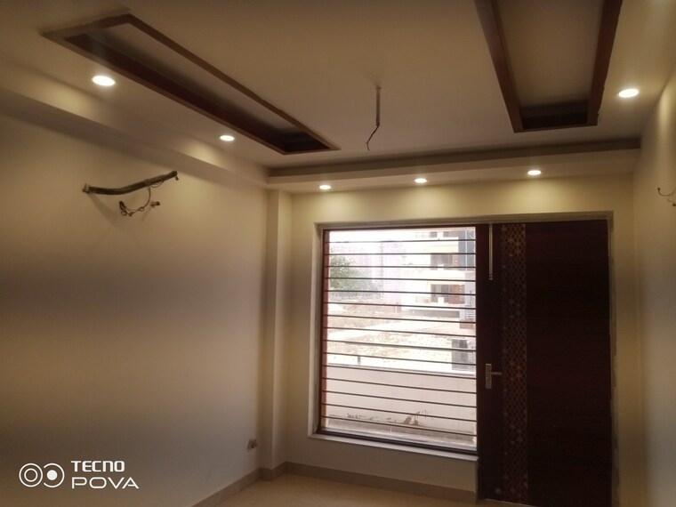 Room, tdi-the-grand-retreat 3 Bedroom 250 Sq.Yd. Builder Floor In Sector 88 Faridabad 9624584