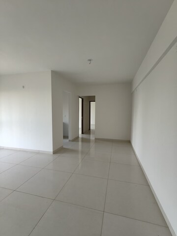 2 BHK Apartment For Rent in Godrej Tranquil, Kandivali East