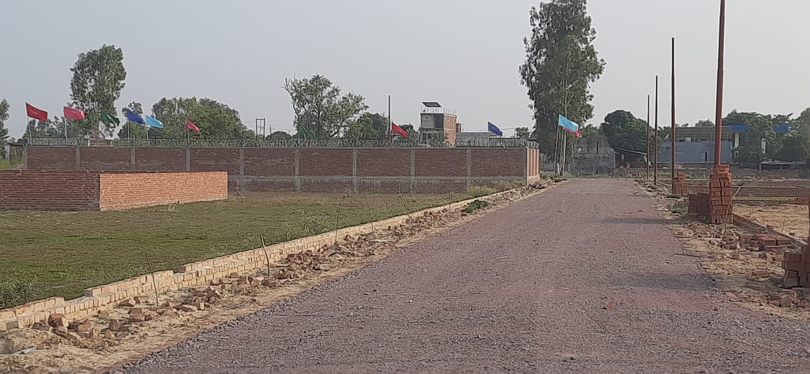 Plot For Sale in Sultanpur Road