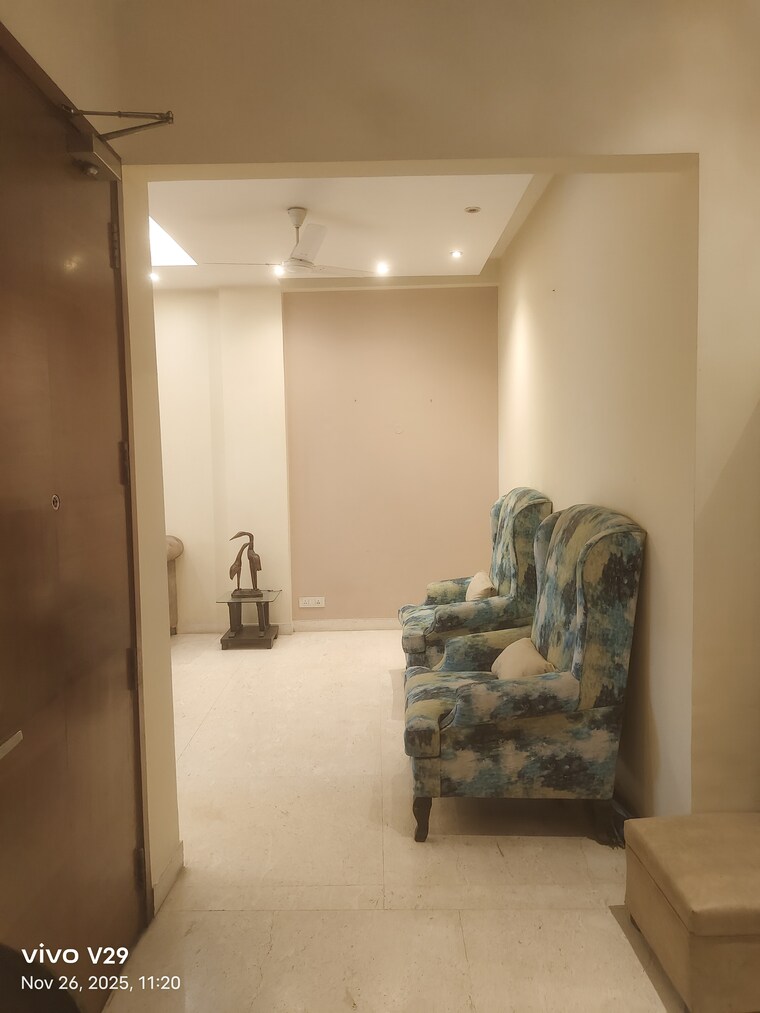 Living Room, dlf-regency-park-ii 3 Bedroom 1777 Sq.Ft. Apartment In Sector 27 Gurgaon 9624654