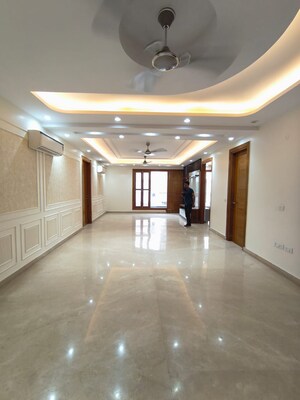 Parking in 4 BHK Builder Floor at Ansal API Versalia, Sector 67a – for Sale