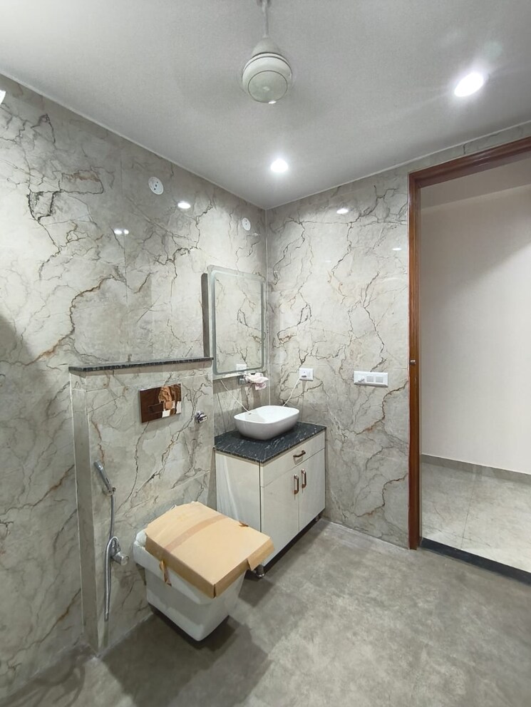 Bathroom, ansal-api-versalia 4 Bedroom 2970 Sq.Ft. Builder Floor In Sector 67a Gurgaon 9624660