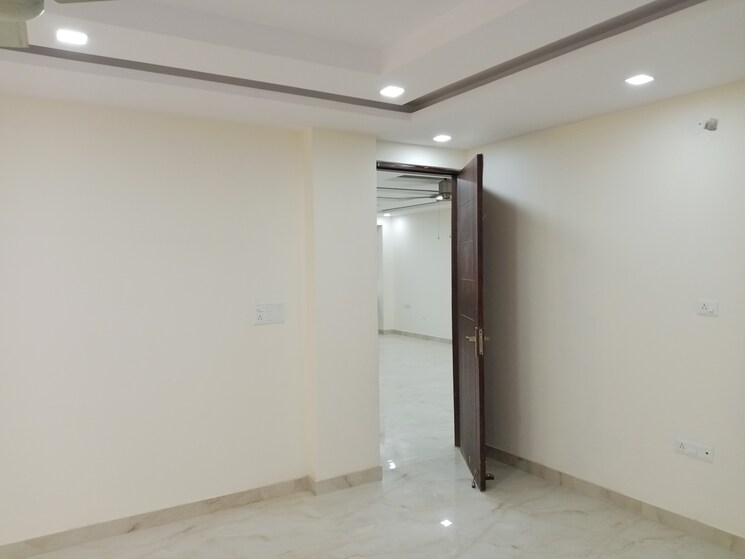 Room, rps-palms 3 Bedroom 125 Sq.Yd. Builder Floor In Sector 88 Faridabad 9624659