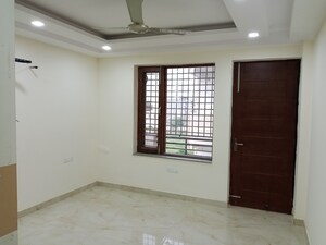 Room in 3 BHK Builder Floor at Rps Palms, Sector 88 – for Sale