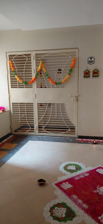 Room in 2 BHK Apartment at Nagpal Dev Exotica, Kharadi – for Rent