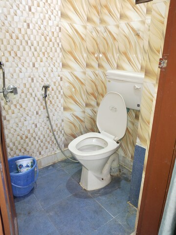 Bathroom in 2 BHK Apartment at Khirki Extension – for Rent