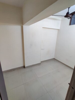 Room in 1 BHK Apartment at Sai Swaroop Apartments, Chembur – for Rent