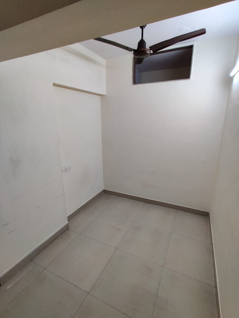 Room, radhe-residency 1 Bedroom 350 Sq.Ft. Apartment In Chembur Mumbai 9624667