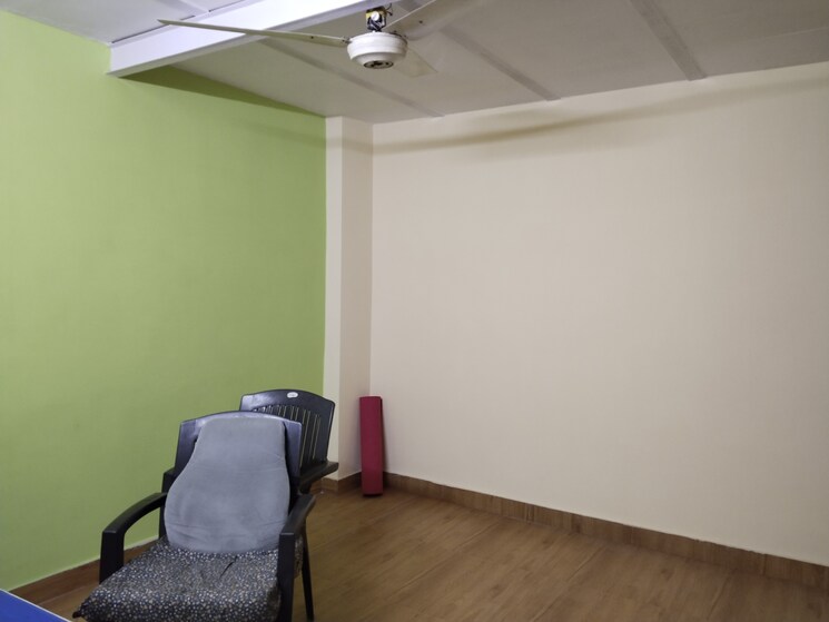 Room, khirki extension 1 RK 300 Sq.Ft. Apartment In Khirki Extension Delhi 9624676