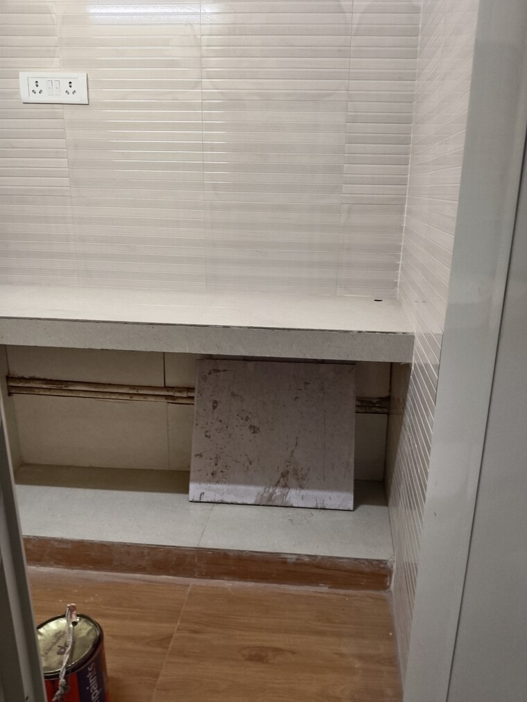 Kitchen, khirki extension 1 RK 300 Sq.Ft. Apartment In Khirki Extension Delhi 9624676