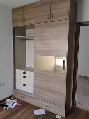 Room in 3 BHK Apartment at Emaar Palm Gardens, Sector 83 – for Sale