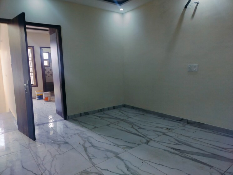 Room, patiala road 4 Bedroom 2200 Sq.Ft. Independent House In Patiala Road Zirakpur 9624698