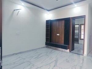Room in 4 BHK Independent House at Patiala Road – for Sale
