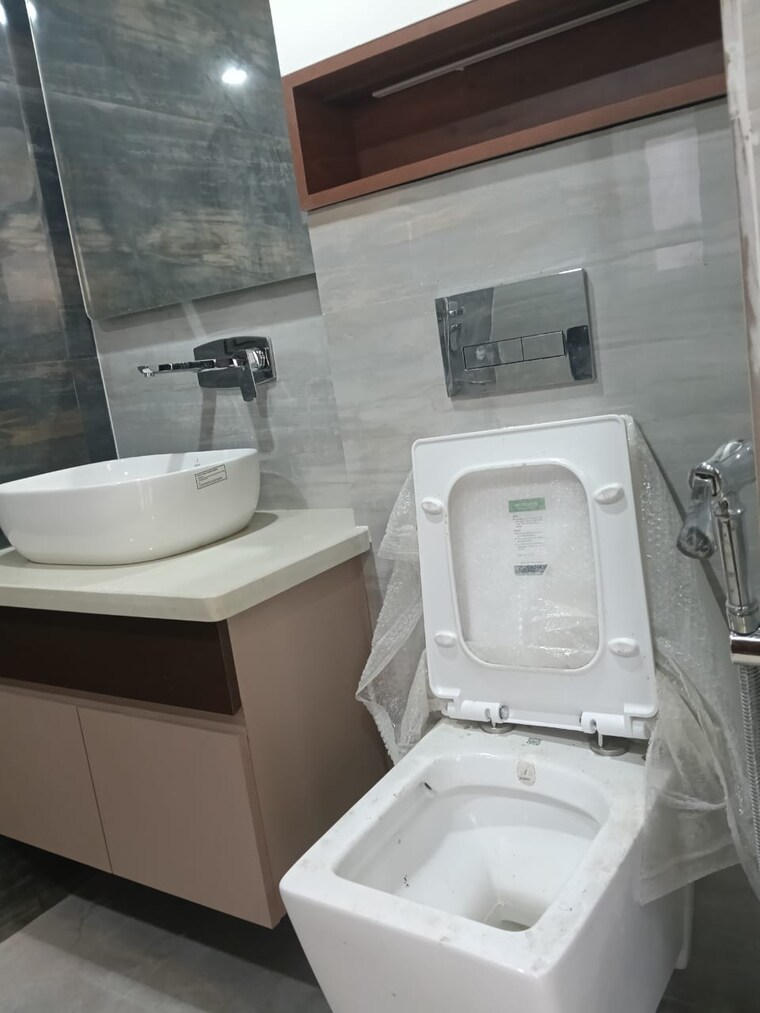 Bathroom, dwarka 3 Bedroom 1900 Sq.Ft. Apartment In Dwarka Delhi 9624679