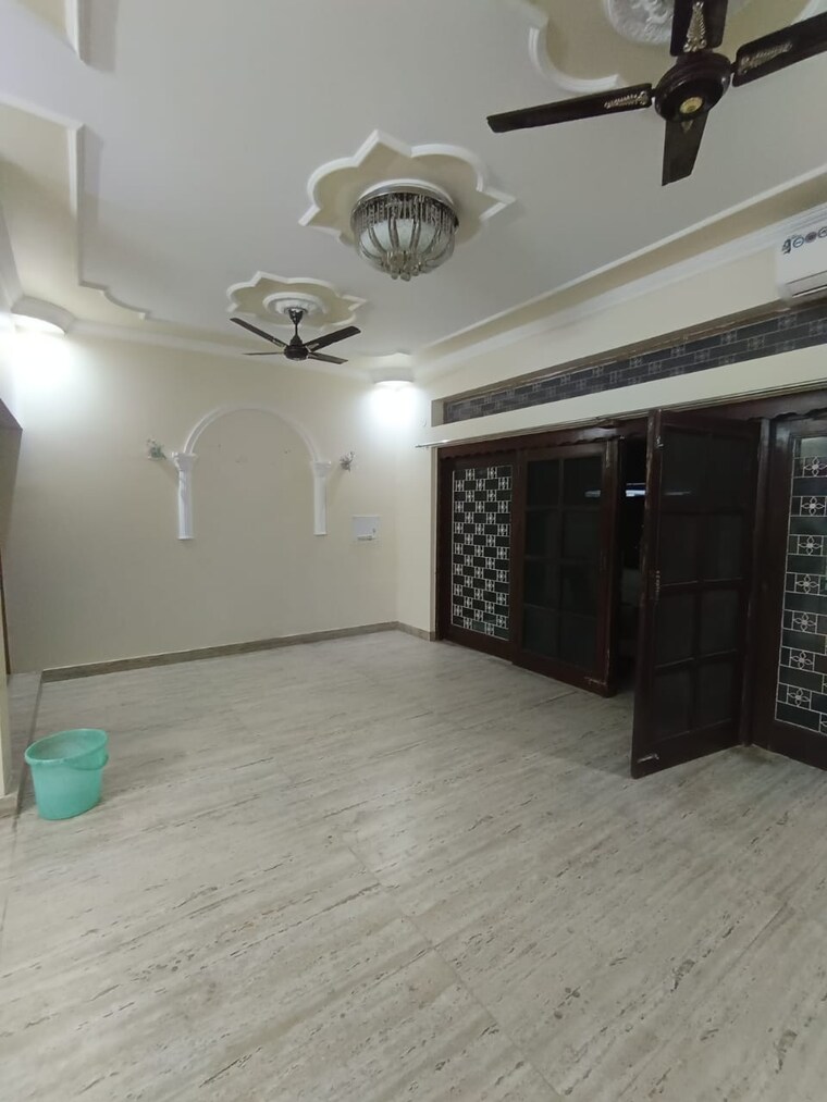 Room, triveni-apartments-cghs 3 Bedroom 1200 Sq.Ft. Apartment In Paschim Vihar Delhi 9624704