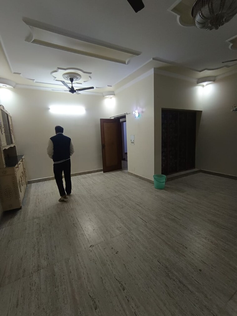 Room, triveni-apartments-cghs 3 Bedroom 1200 Sq.Ft. Apartment In Paschim Vihar Delhi 9624704