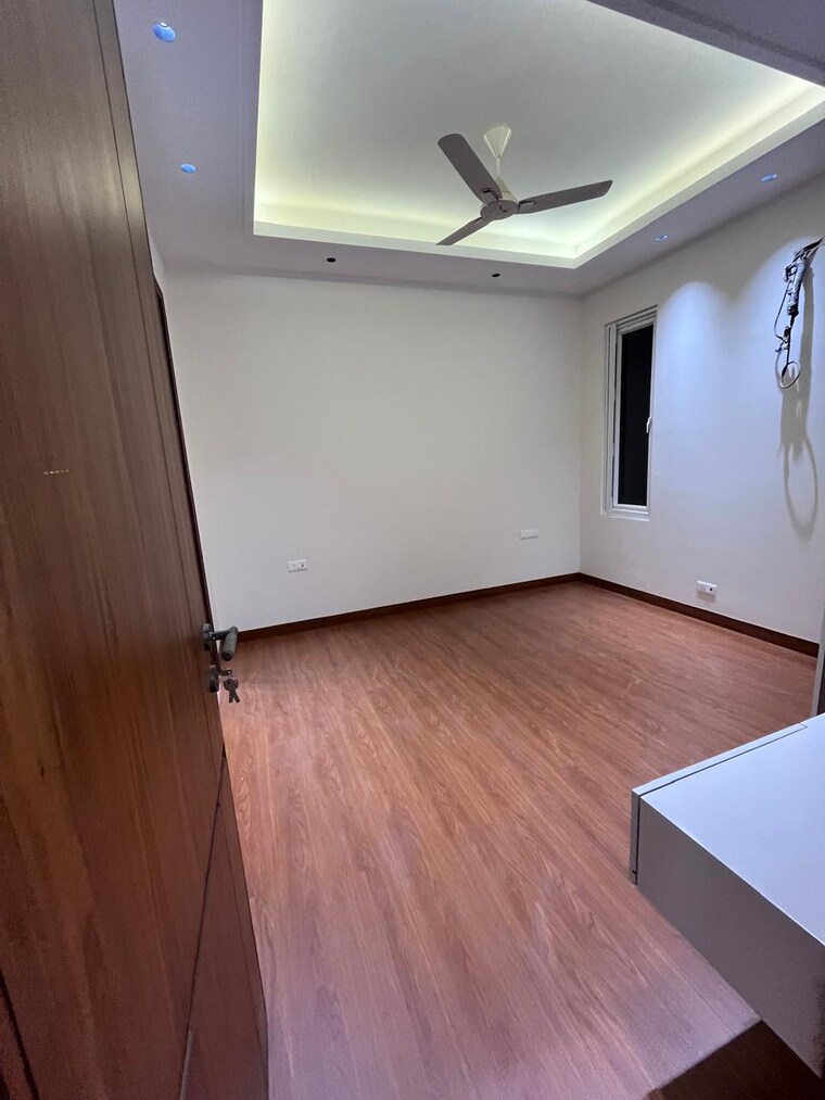 Room, shubh-niketan-apartments 3 Bedroom 1350 Sq.Ft. Apartment In Paschim Vihar Delhi 9624718