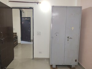 Room in 1 BHK Apartment at Khirki Extension – for Rent