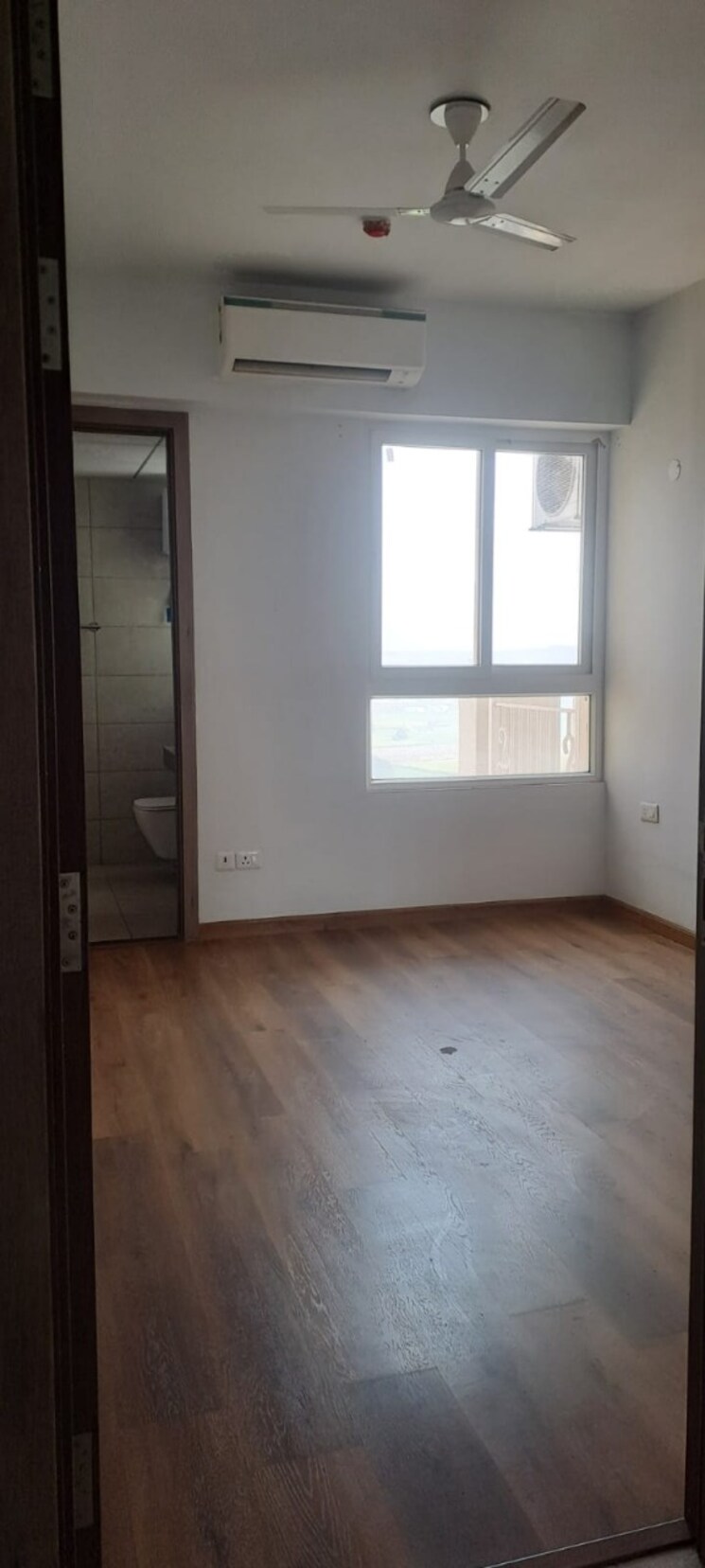 Room, emaar-palm-gardens 3 Bedroom 1720 Sq.Ft. Apartment In Sector 83 Gurgaon 9624726