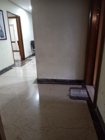 Room in 3 BHK Apartment at Kalpataru Sparkle, Bandra East – for Rent