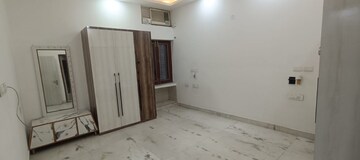 Room in 3 BHK Apartment at Safdarjung Enclave – for Rent