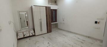 Room in 3 BHK Apartment at Safdarjung Enclave – for Rent