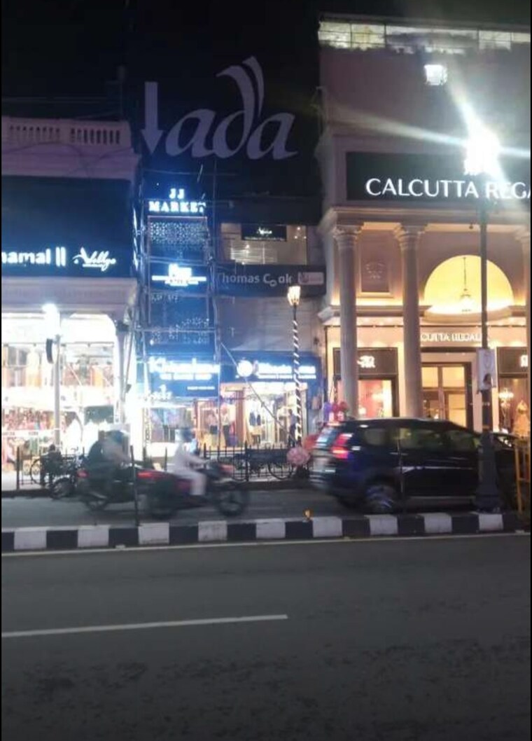 Exterior View, hazratganj Commercial Office Space 750 Sq.Ft. In Hazratganj Lucknow 9624753