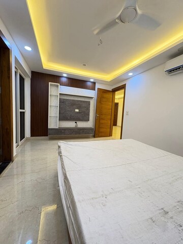 Room in 4 BHK Apartment at Freedom Fighters Enclave – for Rent