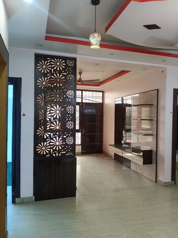 Bedroom in 3 BHK Builder Floor at SS Mayfield Gardens, Sector 51 – for Rent