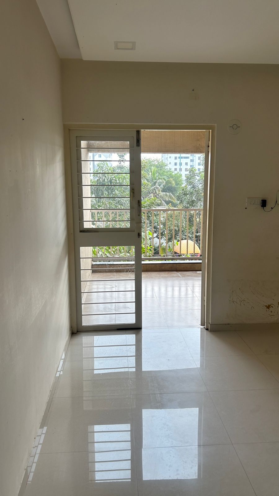 2 BHK 1050 Sq.Ft. Apartment in Millennium Acropolis 2