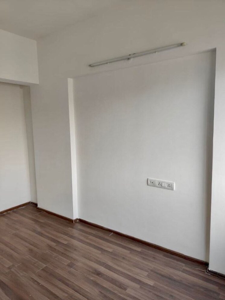 Room, lodha-splendora 1 Bedroom 550 Sq.Ft. Apartment In Ghodbunder Road Thane 9624758