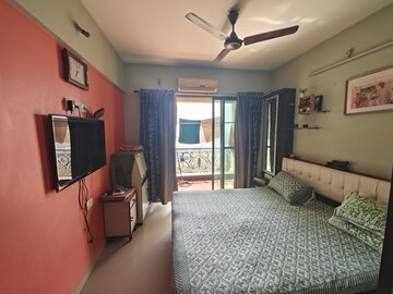 Bedroom in 3 BHK Apartment at Tharwani Rosewood Heights, Kharghar Sector 10 – for Rent