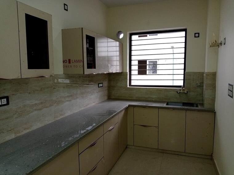 Kitchen, puri-kohinoor 3 Bedroom 155 Sq.Yd. Builder Floor In Sector 89 Faridabad 9599414