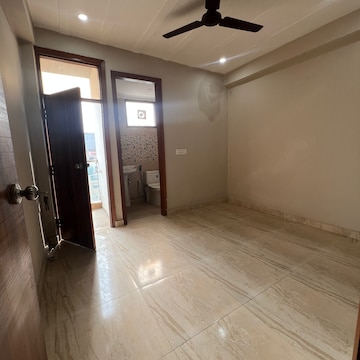 Room in 3 BHK Builder Floor at Sultanpur – for Sale