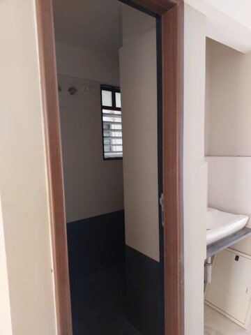 Room in 3 BHK Apartment at Kohinoor Courtyard One, Wakad – for Sale