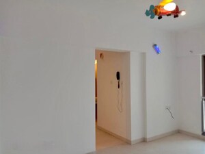Room in 1 BHK Apartment at Lodha Splendora, Ghodbunder Road – for Rent