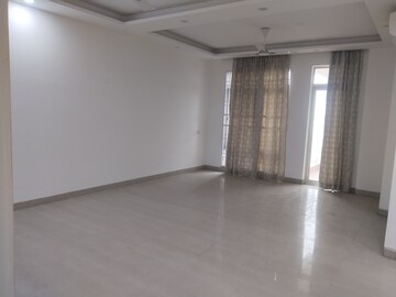 Room in 3 BHK Apartment at Jaypee Greens Pavilion Heights 1, Sector 128 – for Rent