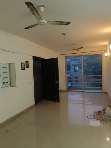 Room in 3 BHK Builder Floor at Unitech Nirvana Country Cedar Crest, Sector 50 – for Rent
