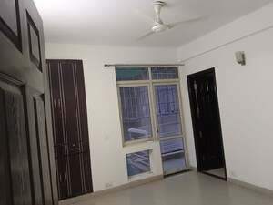 Building Lobby in 3 BHK Builder Floor at Unitech Nirvana Country Cedar Crest, Sector 50 – for Rent