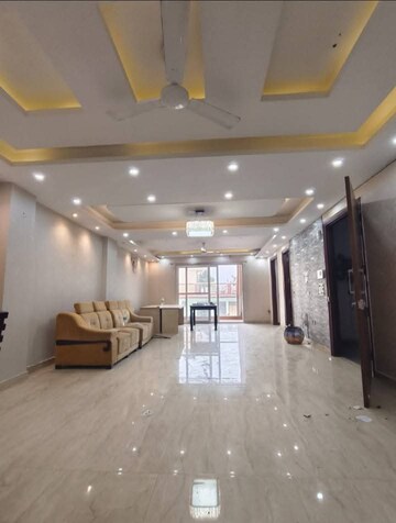 2 BHK Builder Floor For Rent in Saket
