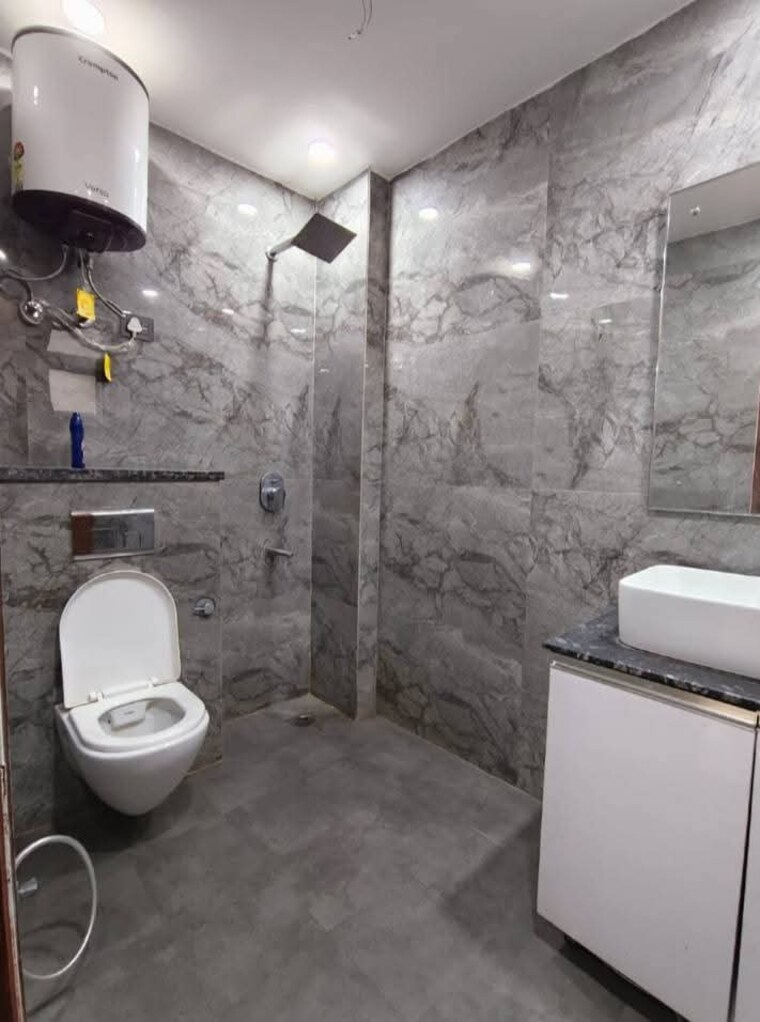 Bathroom, saket 2 Bedroom 1250 Sq.Ft. Builder Floor In Saket Delhi 9624848