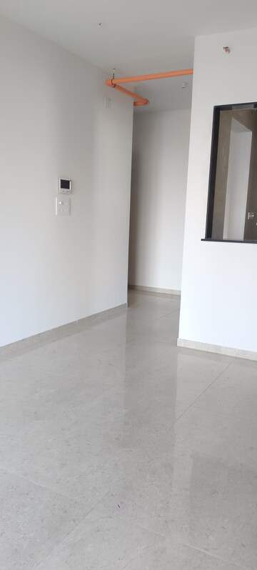 Room in 2.5 BHK Apartment at Vilas Javdekar Yashwin Enchante, Kharadi – for Rent