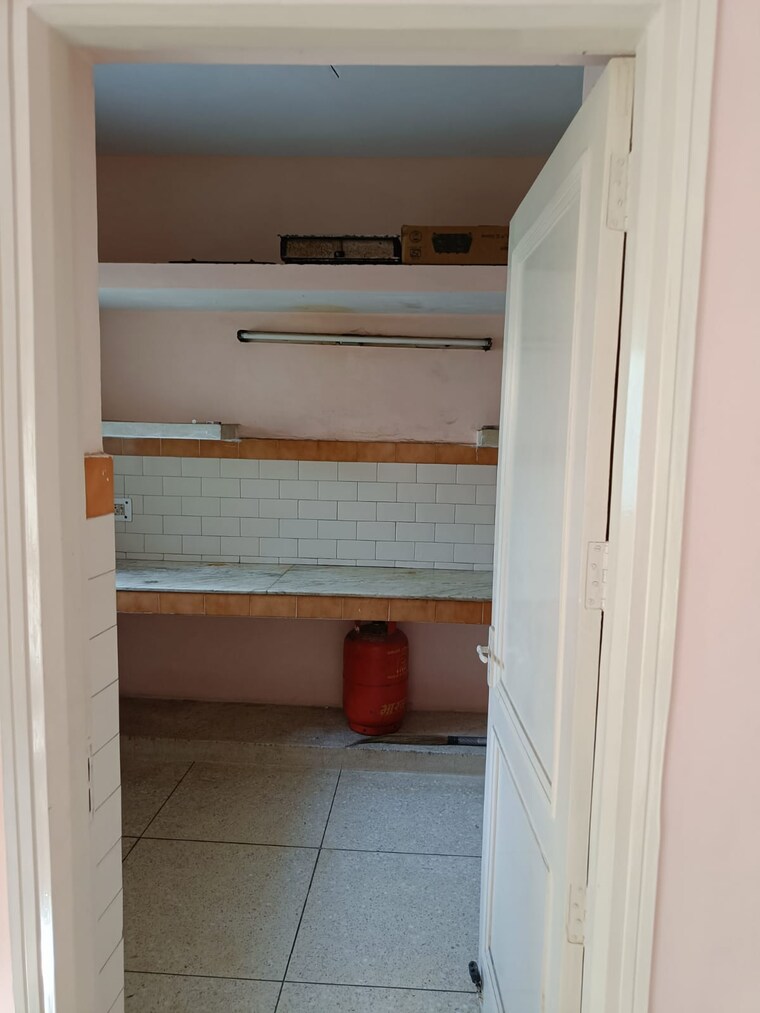Kitchen, saket 1 Bedroom 450 Sq.Ft. Builder Floor In Saket Delhi 9624845
