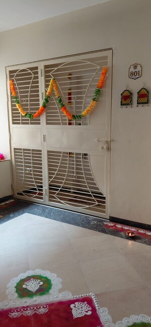 Room in 2 BHK Apartment at Kharadi – for Rent
