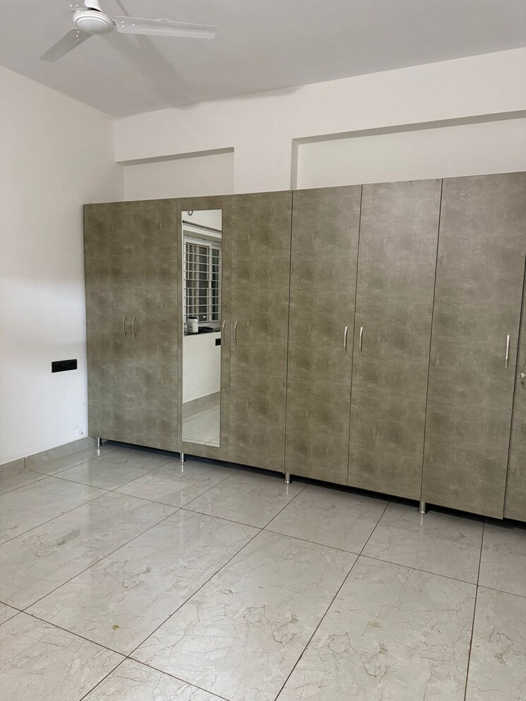 Room, stand-alone-apartment 3 Bedroom 1476 Sq.Ft. Apartment In Madhapur Hyderabad 9624837