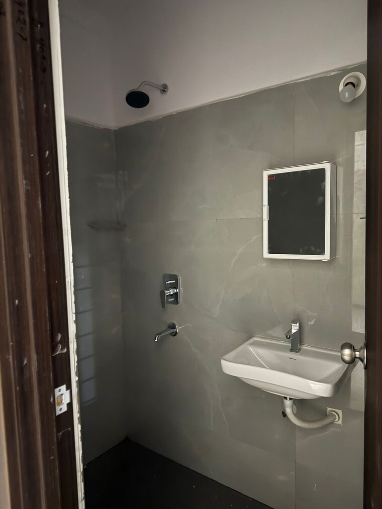 Bathroom, stand-alone-apartment 3 Bedroom 1476 Sq.Ft. Apartment In Madhapur Hyderabad 9624837